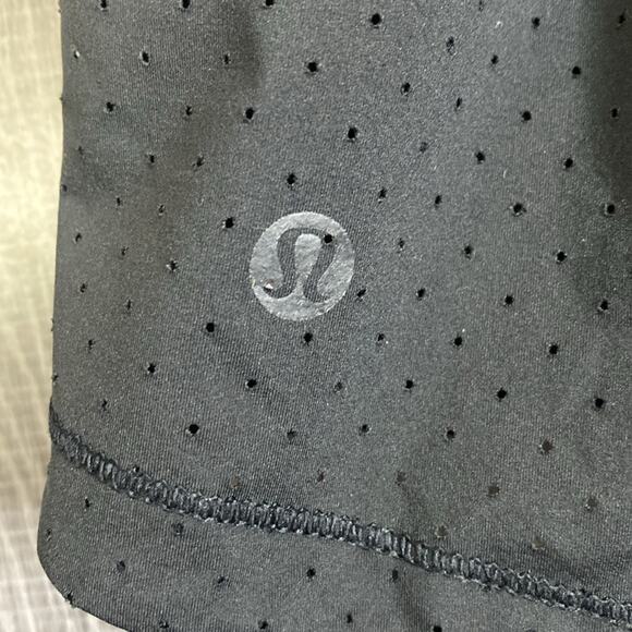 Lululemon Final Lap Short (2.5") in Black Women's 6 - Picture 4 of 7